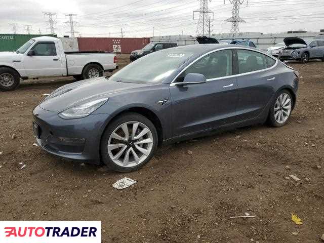 Tesla Model 3 2020