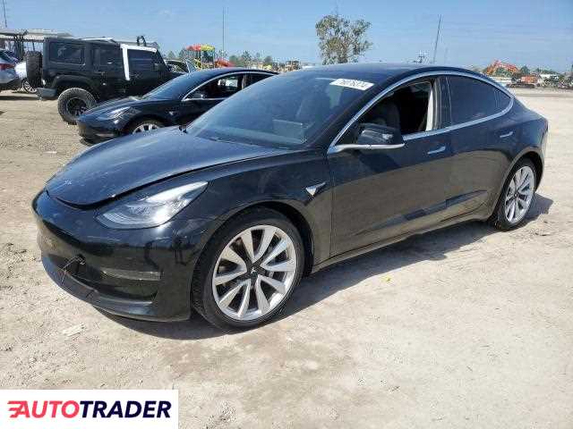 Tesla Model 3 2018