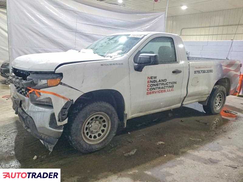 Chevrolet Silverado 2020 4