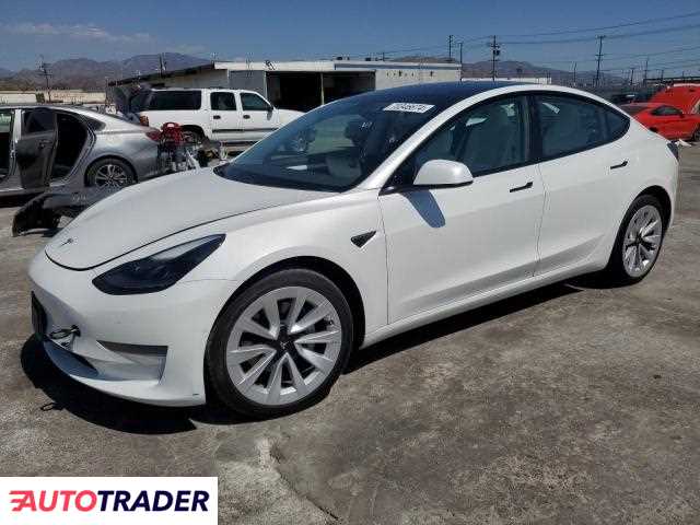 Tesla Model 3 benzyna 2021r. (SUN VALLEY)