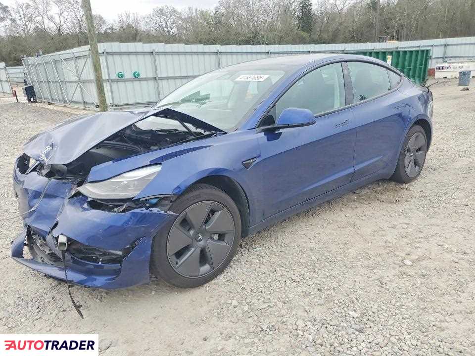 Tesla Model 3 2023