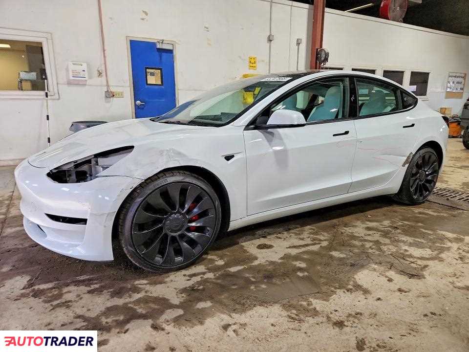 Tesla Model 3 2023