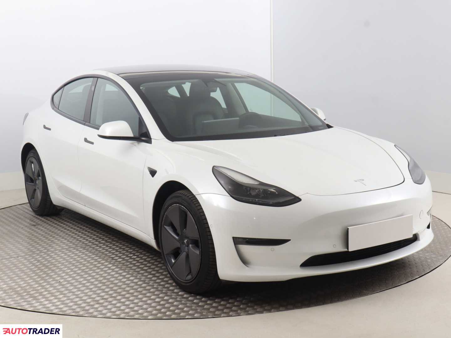 Tesla Model 3 2020 490 KM