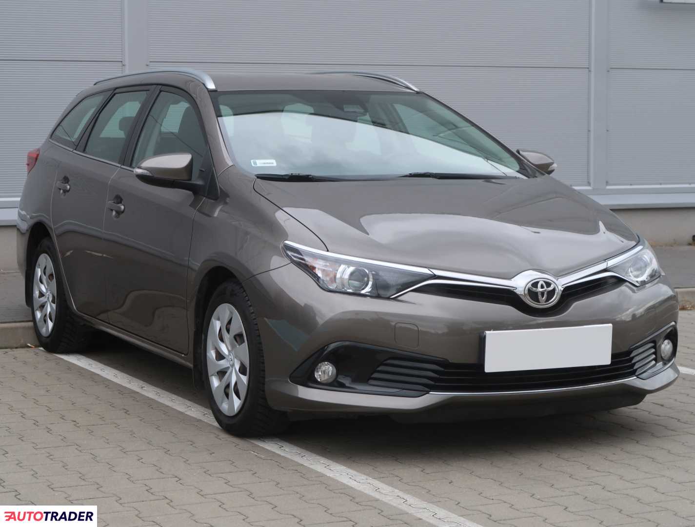 Toyota Auris 2017 1.3 97 KM