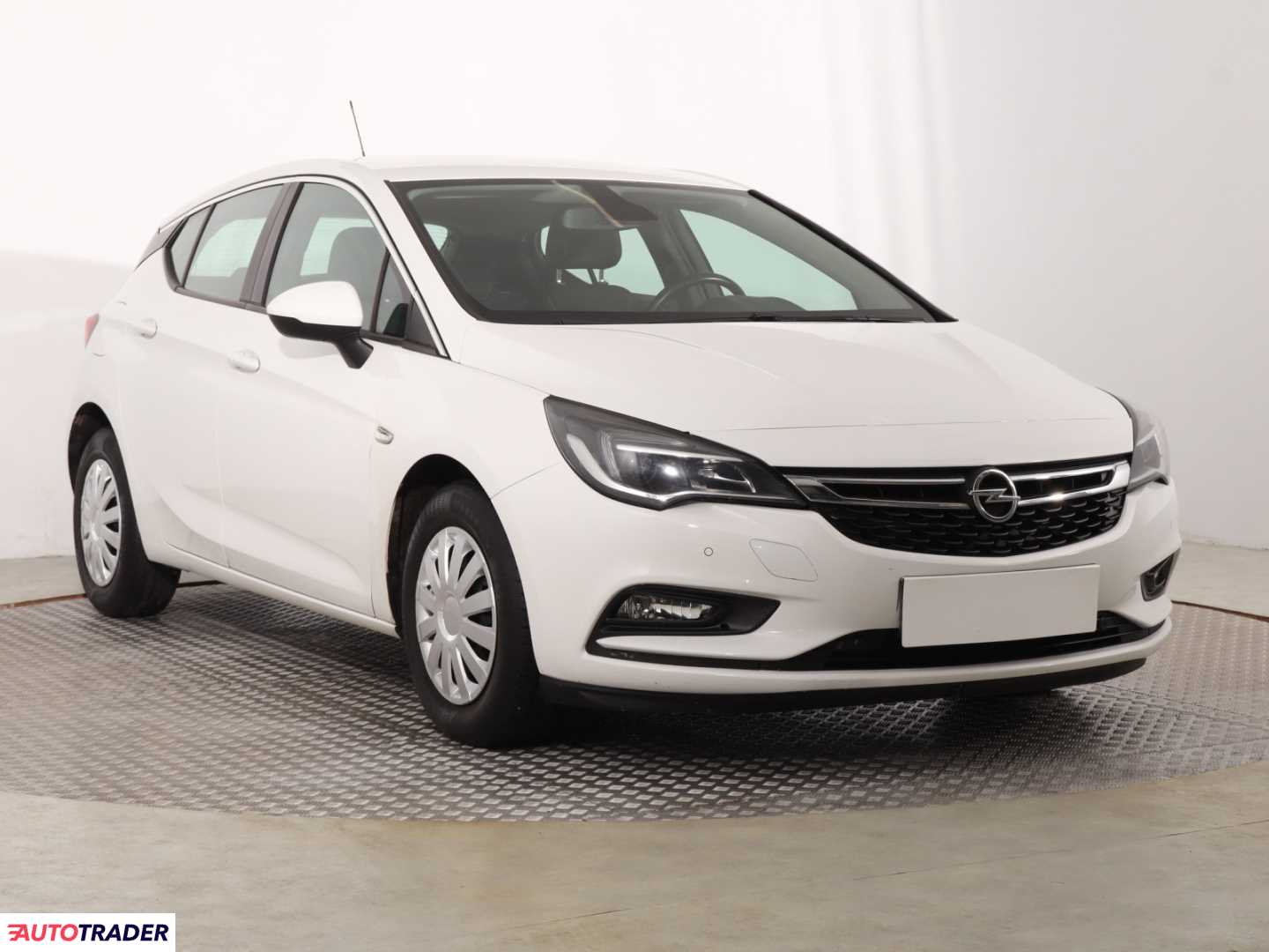 Opel Astra 2018 1.4 123 KM