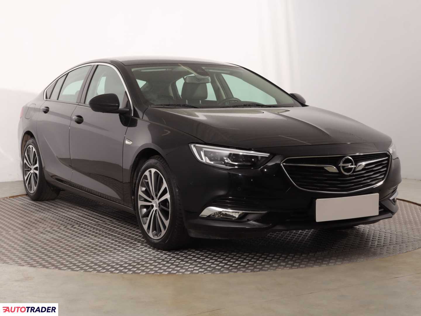 Opel Insignia 2019 1.6 197 KM