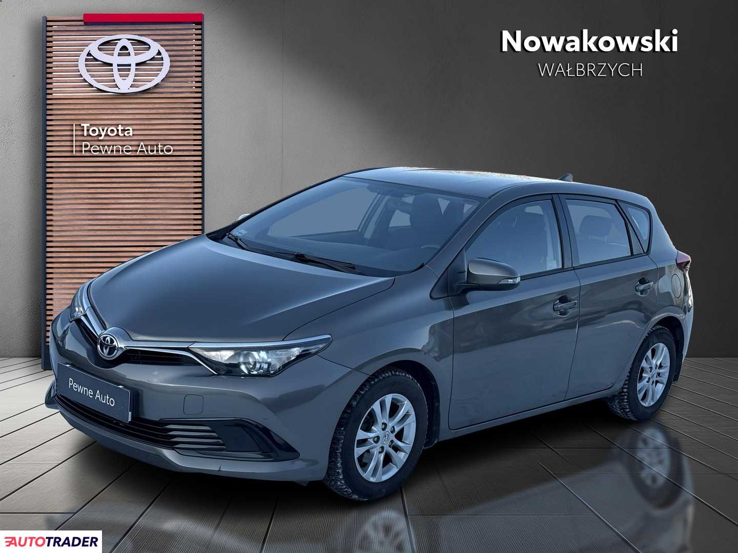 Toyota Auris 2016 1.3 99 KM