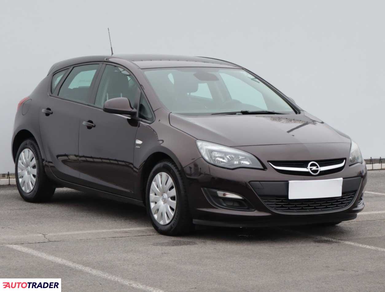 Opel Astra 2014 1.6 113 KM