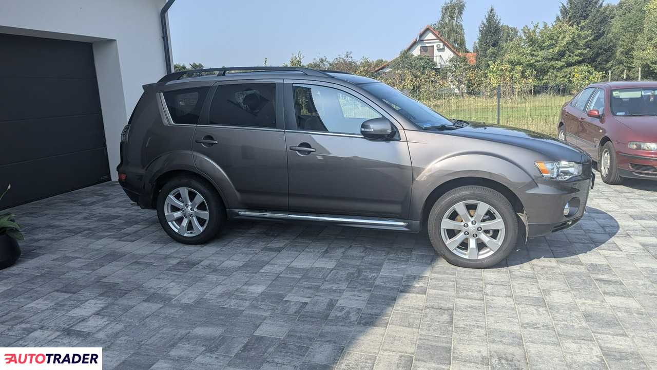 Mitsubishi Outlander 2011 2.2 156 KM