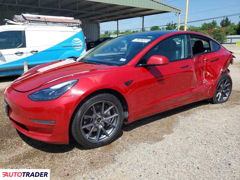 Tesla Model 3 2022