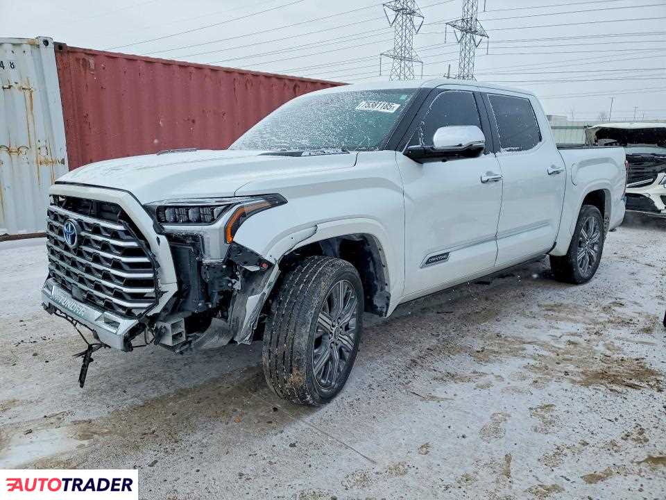 Toyota Tundra 2022 3