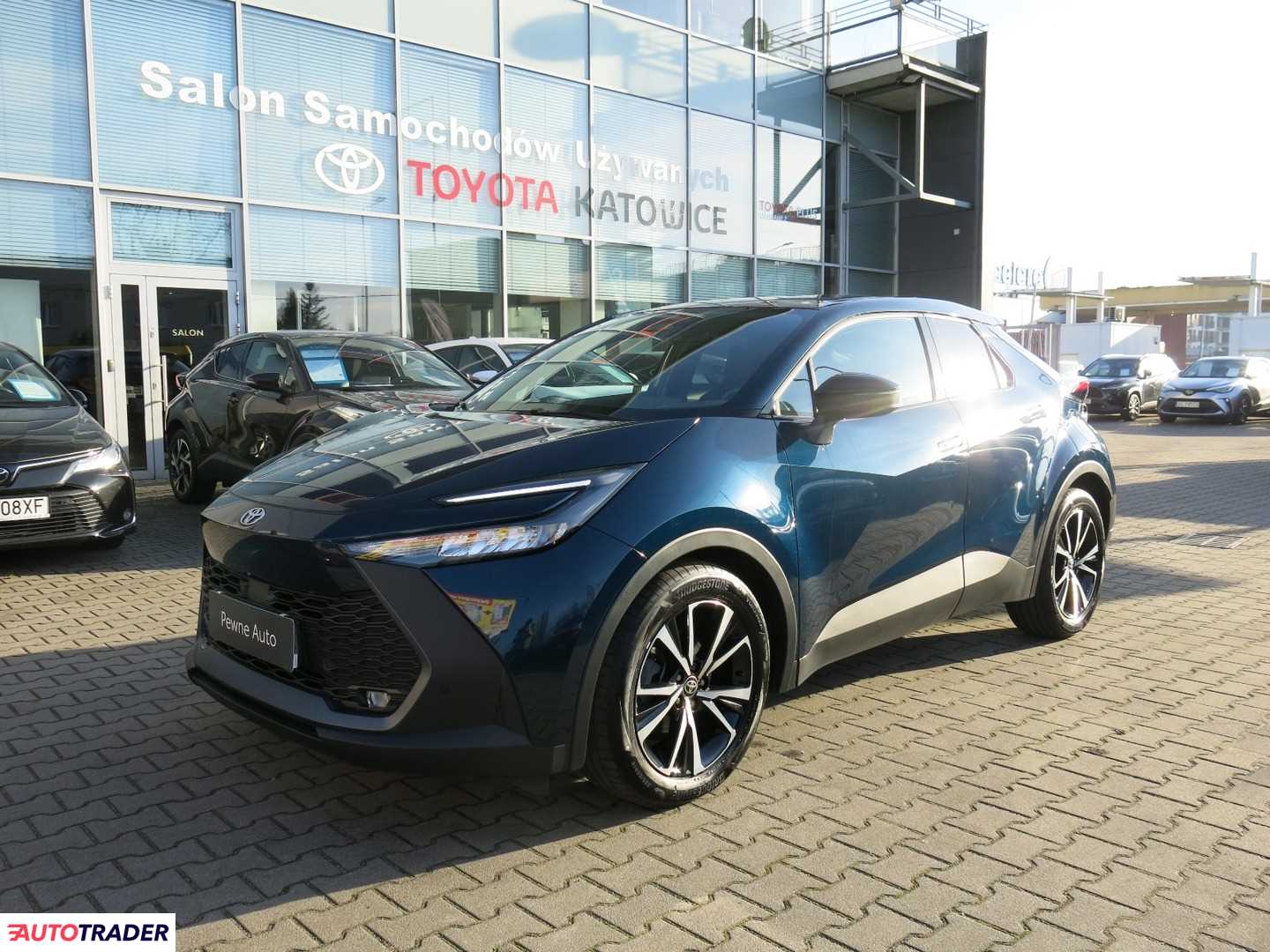 Toyota C-HR 2023 1.8 140 KM