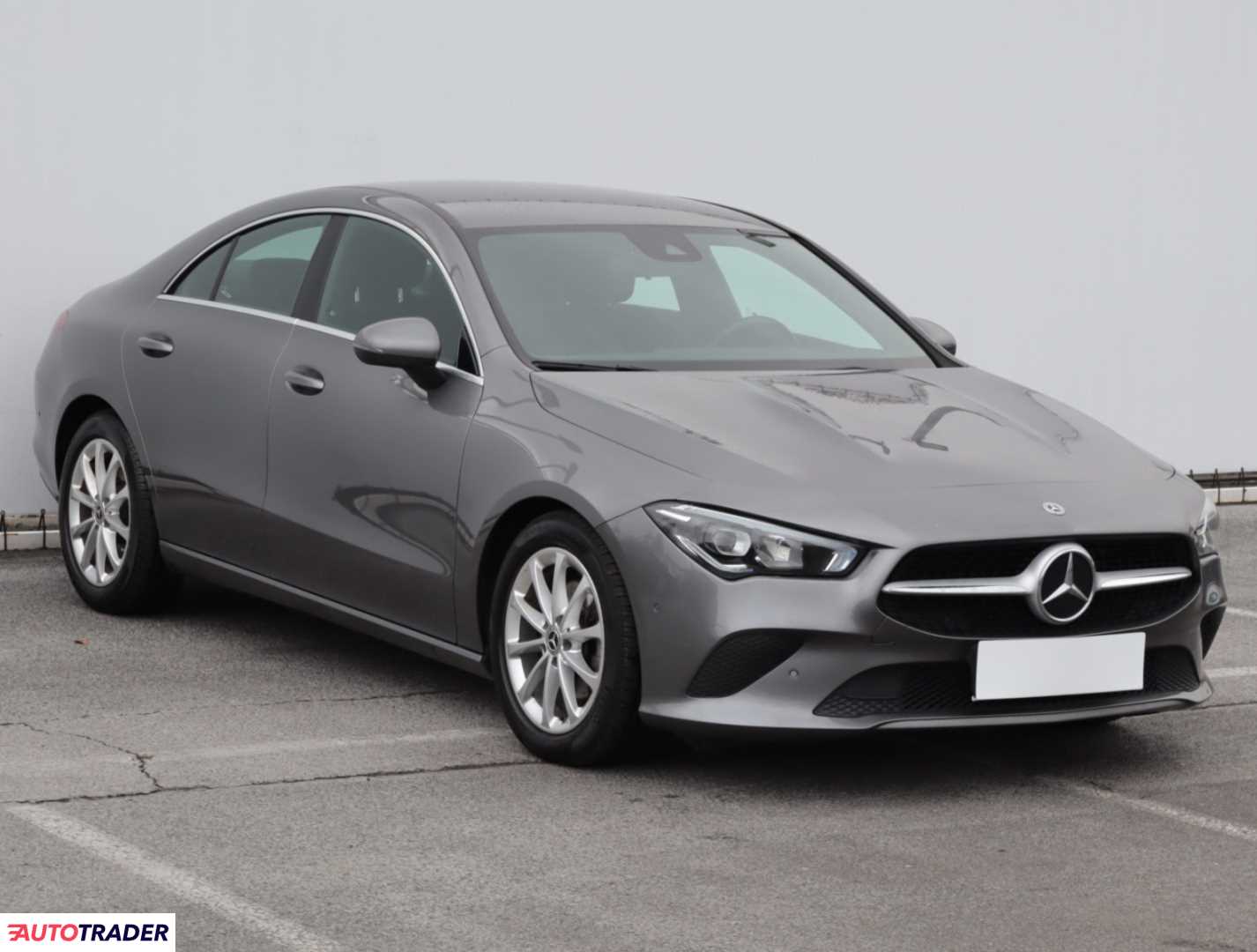 Mercedes Pozostałe 2022 1.3 160 KM