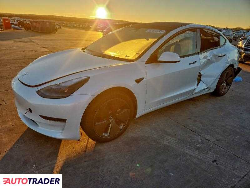 Tesla Model 3 2023