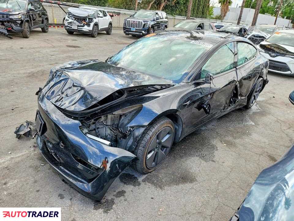 Tesla Model 3 2022