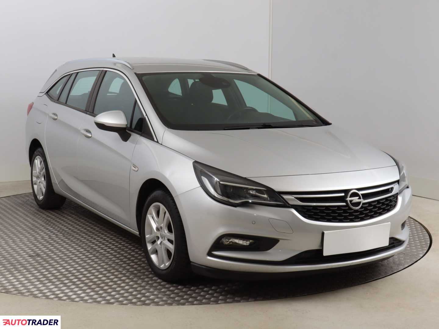 Opel Astra 2016 1.6 108 KM