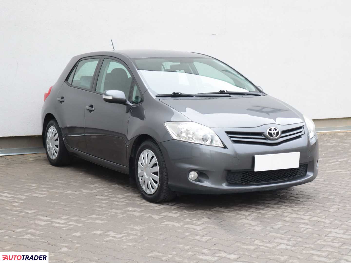 Toyota Auris 2011 1.6 130 KM