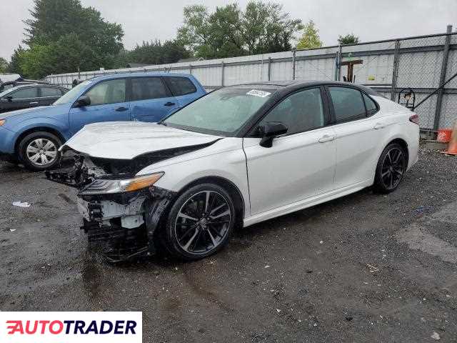 Toyota Camry 2019 3