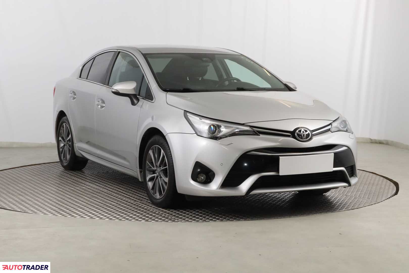 Toyota Avensis 2016 2.0 140 KM Toyota Avensis 2016 2.0 140 KM