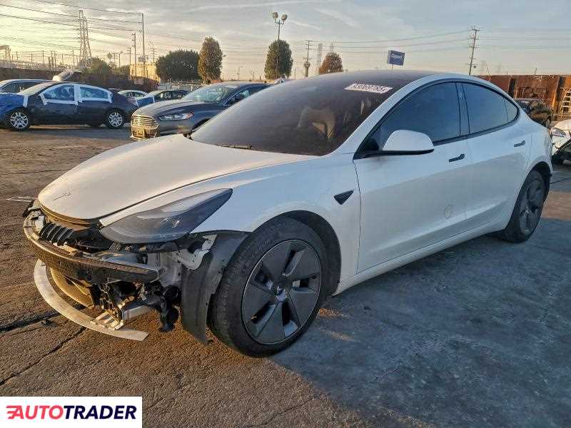 Tesla Model 3 2023