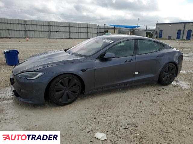 Tesla Model S 2022