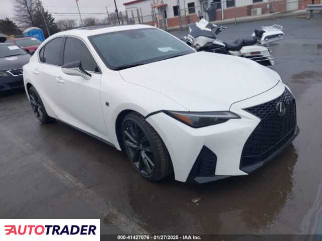 Lexus IS 2024 3