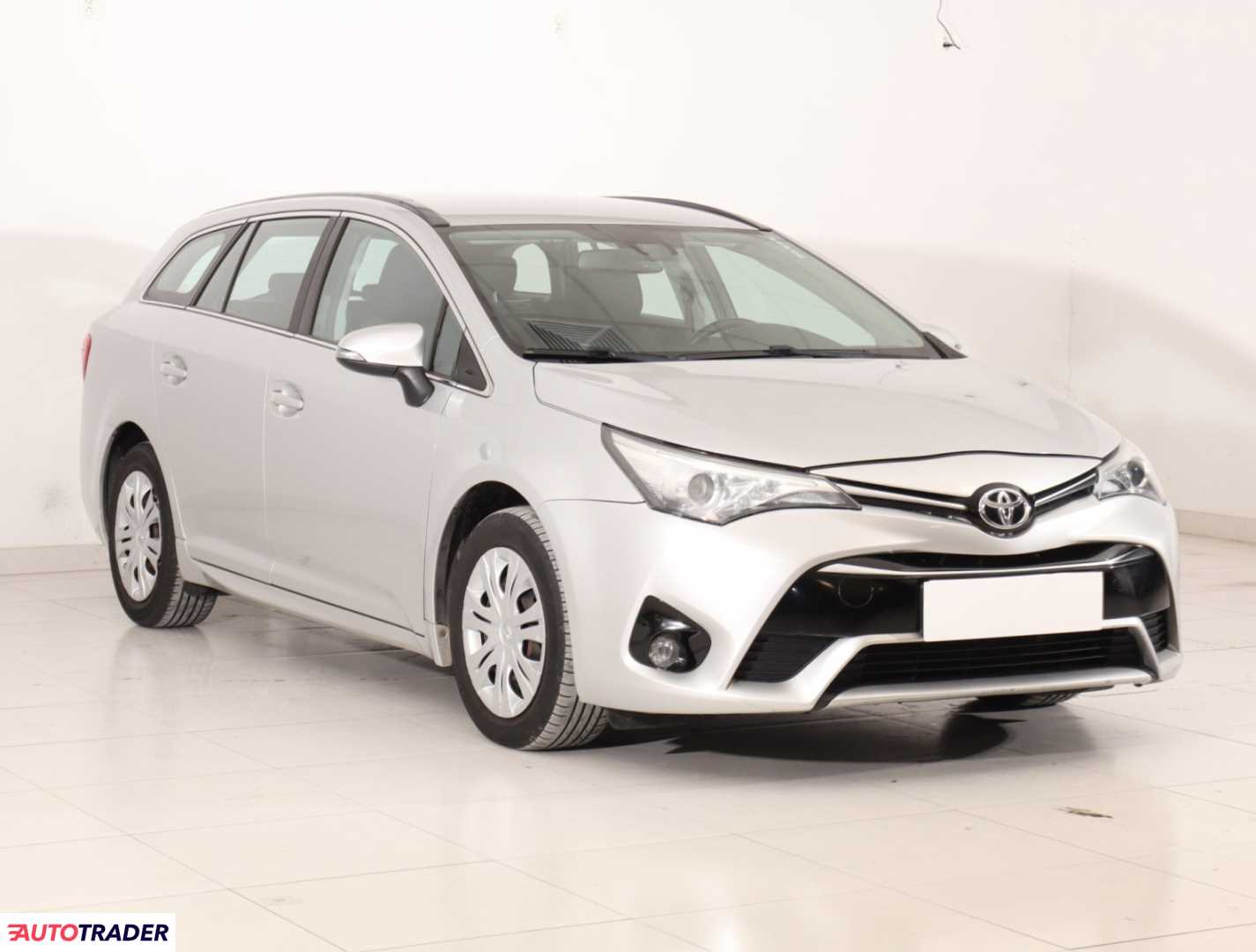 Toyota Avensis 2015 1.6 109 KM