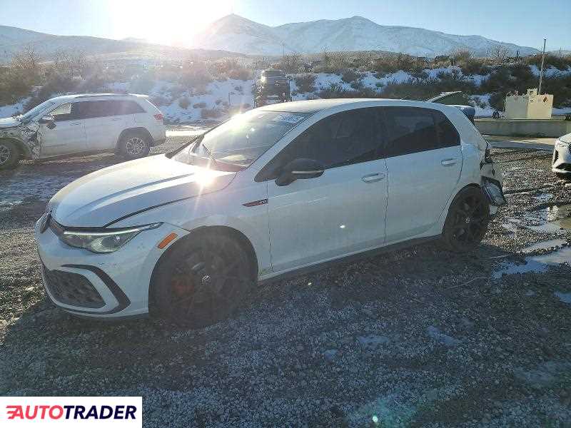 Volkswagen Golf 2024 2