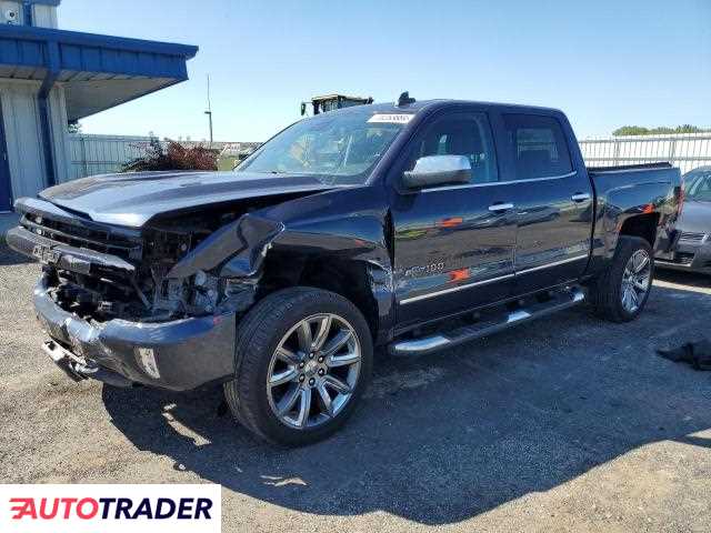 Chevrolet Silverado 5.0 benzyna 2018r. (MCFARLAND)