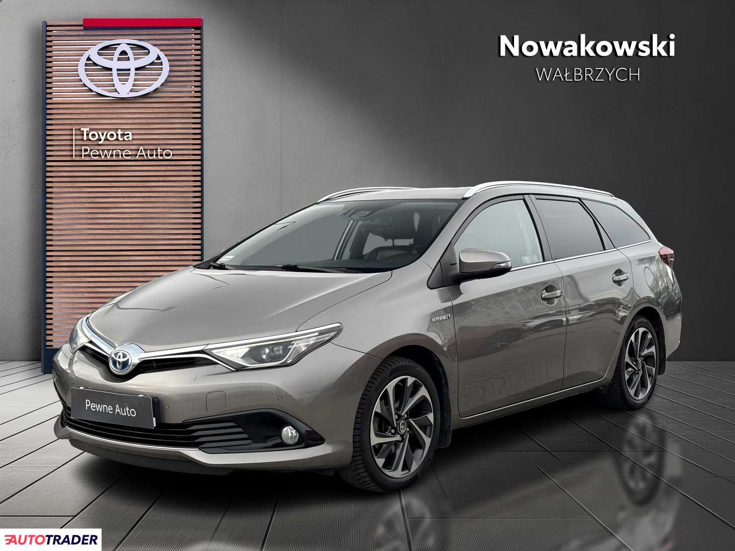 Toyota Auris 2015 1.8 99 KM