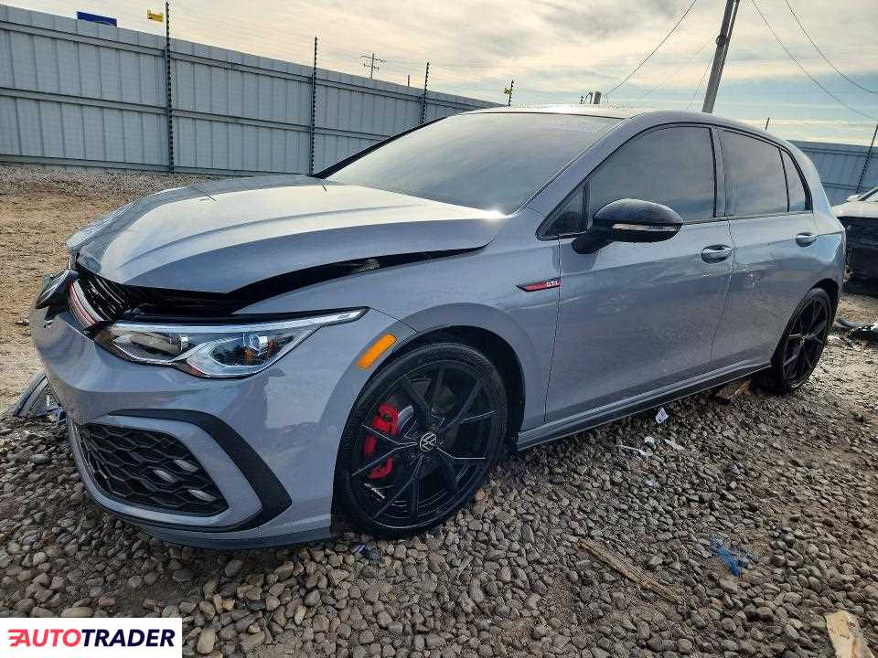 Volkswagen Golf 2024 2