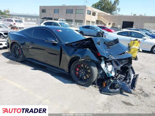 Ford Mustang 2025 5