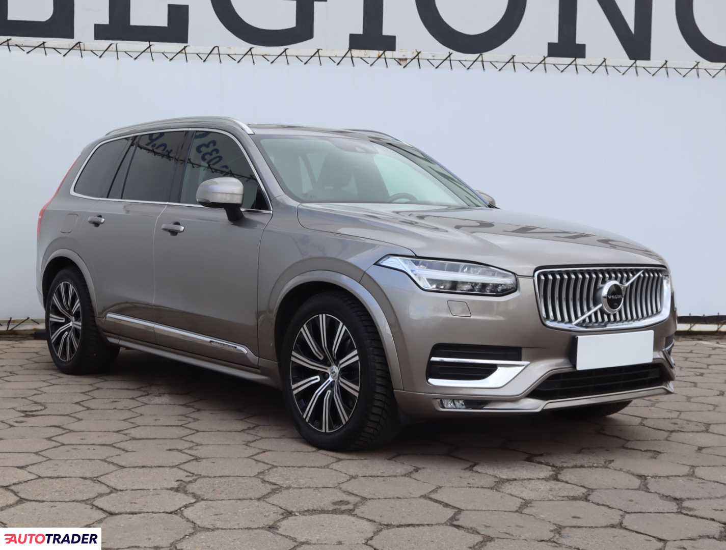 Volvo XC90 2020 2.0 241 KM