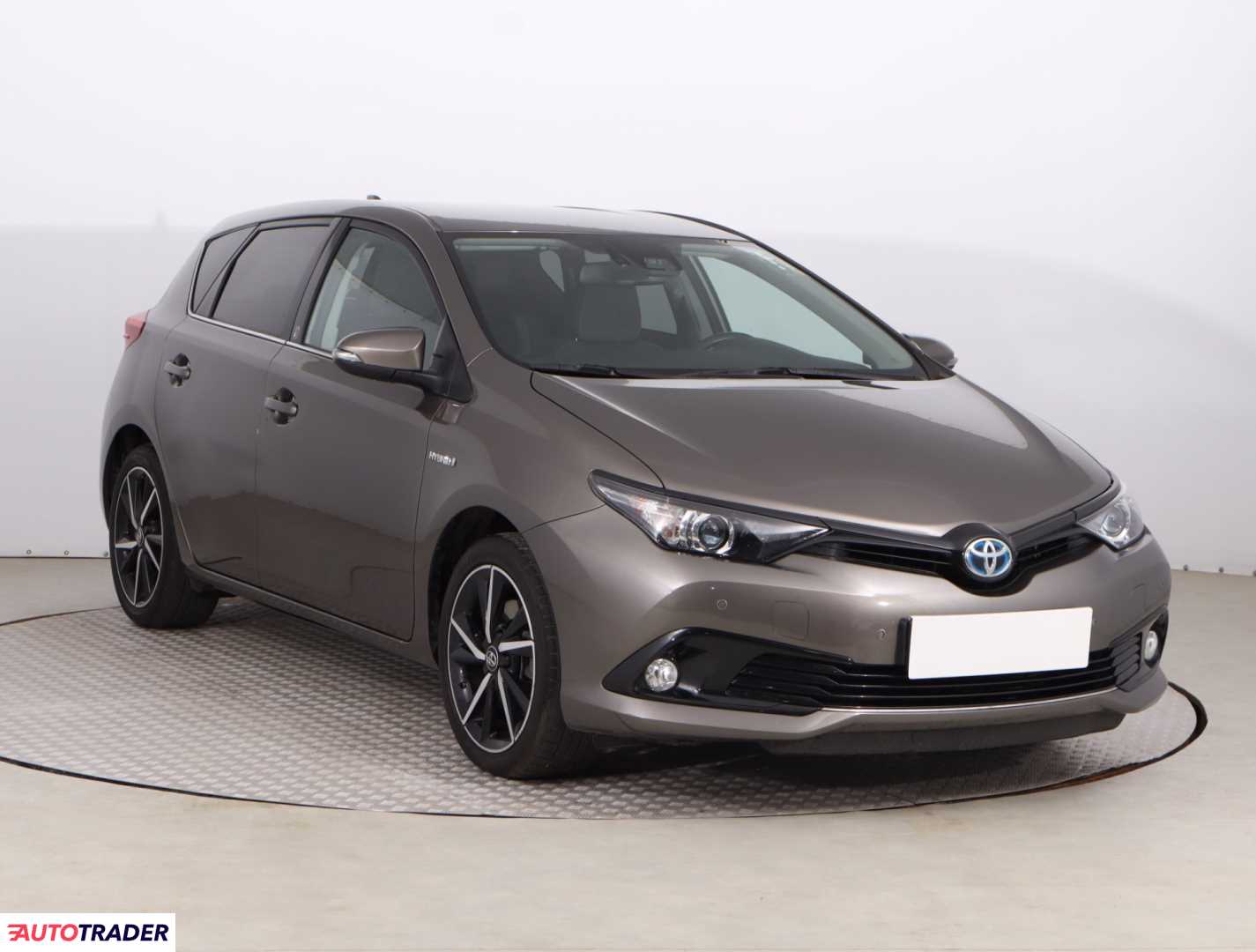 Toyota Auris 2017 1.8 134 KM Toyota Auris 2017 1.8 134 KM