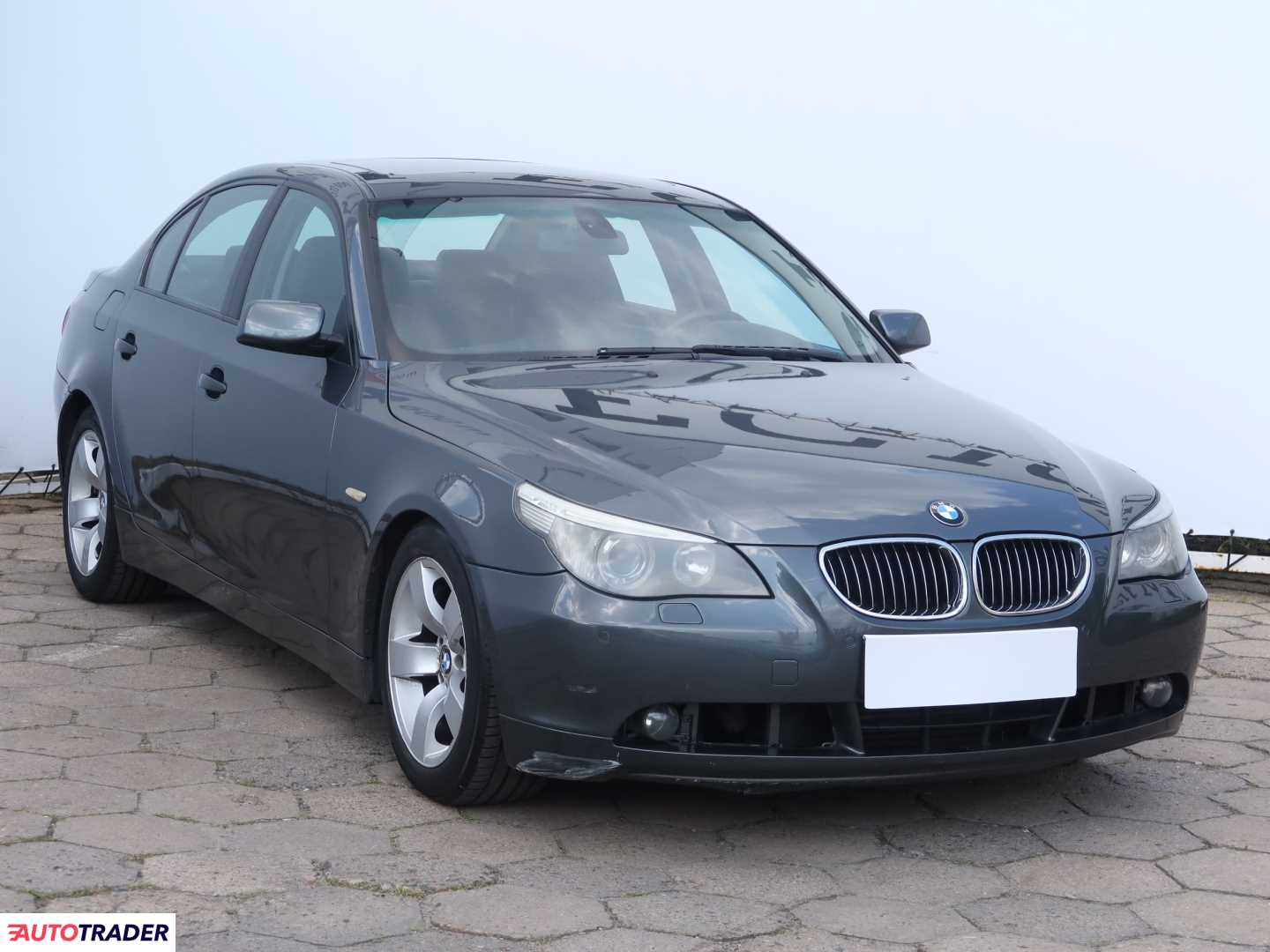 BMW 530 2004 3.0 214 KM