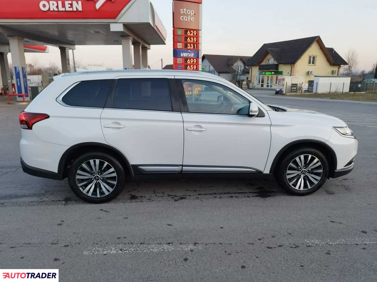 Mitsubishi Outlander 2019 2.0 170 KM Mitsubishi Outlander 2019 2.0 170 KM