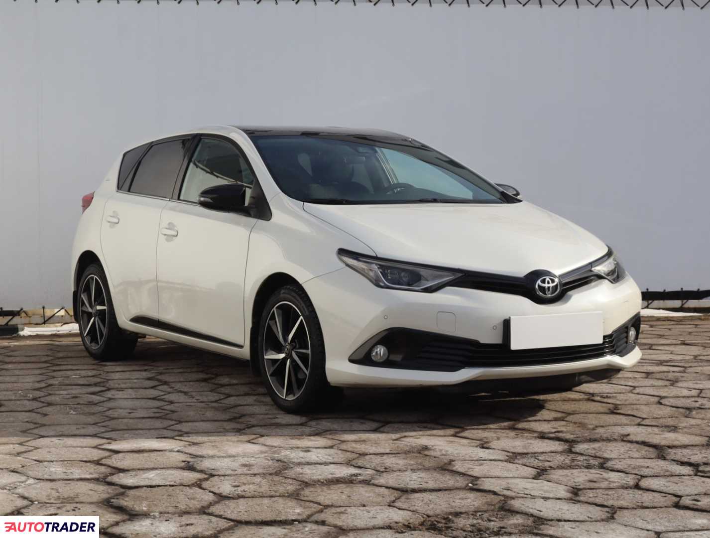 Toyota Auris 2018 1.6 130 KM