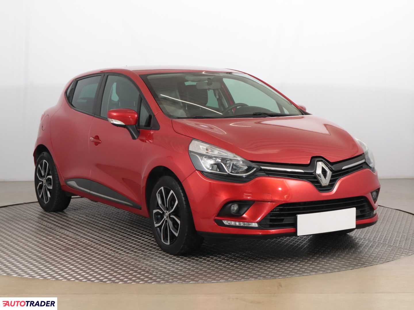 Renault Clio 2019 0.9 88 KM