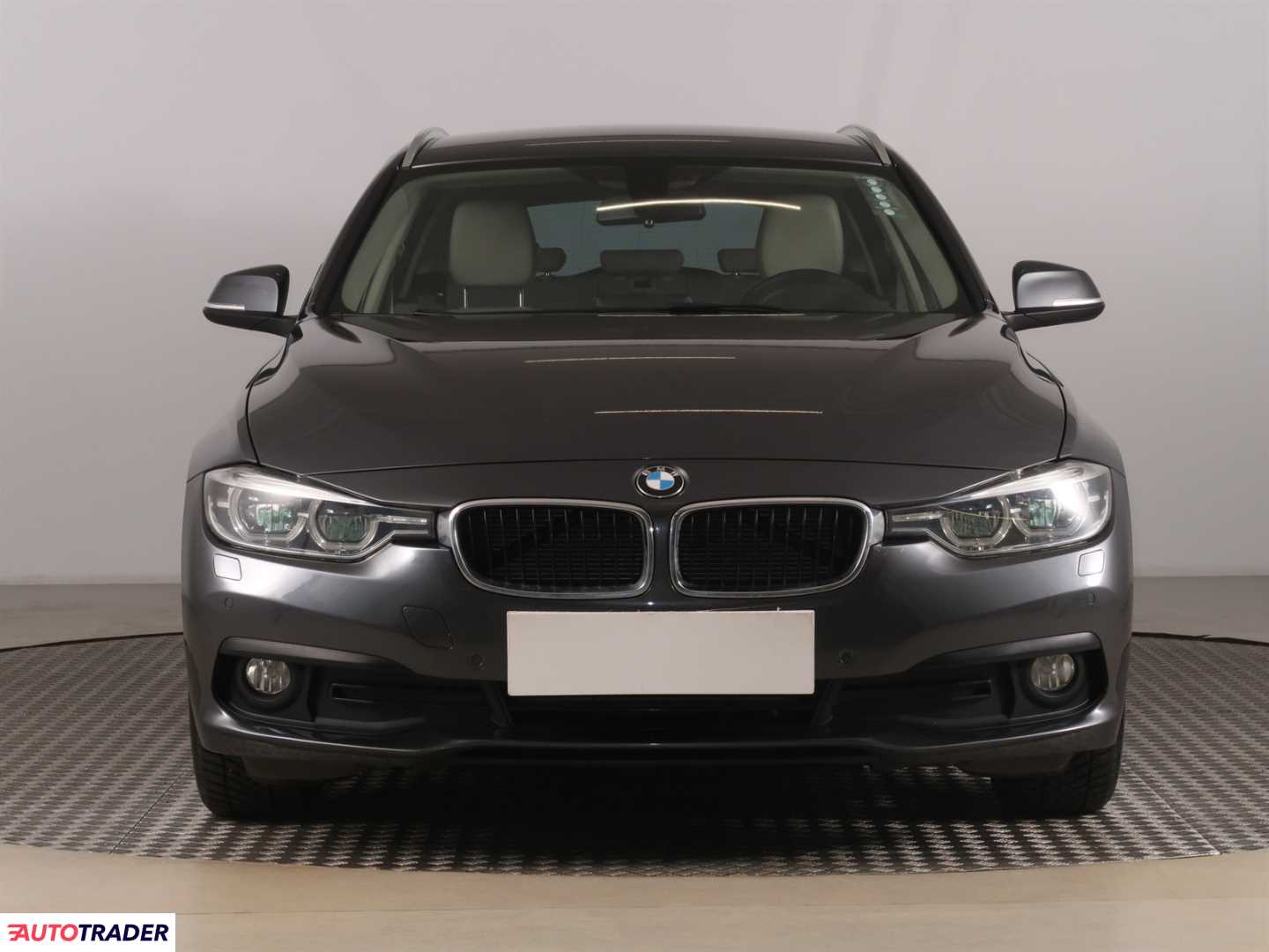 BMW 318 2015 2.0 147 KM