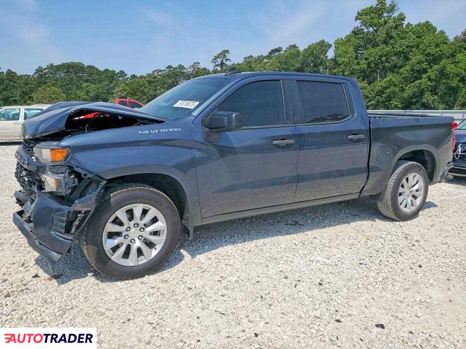 Chevrolet Silverado 2020 4