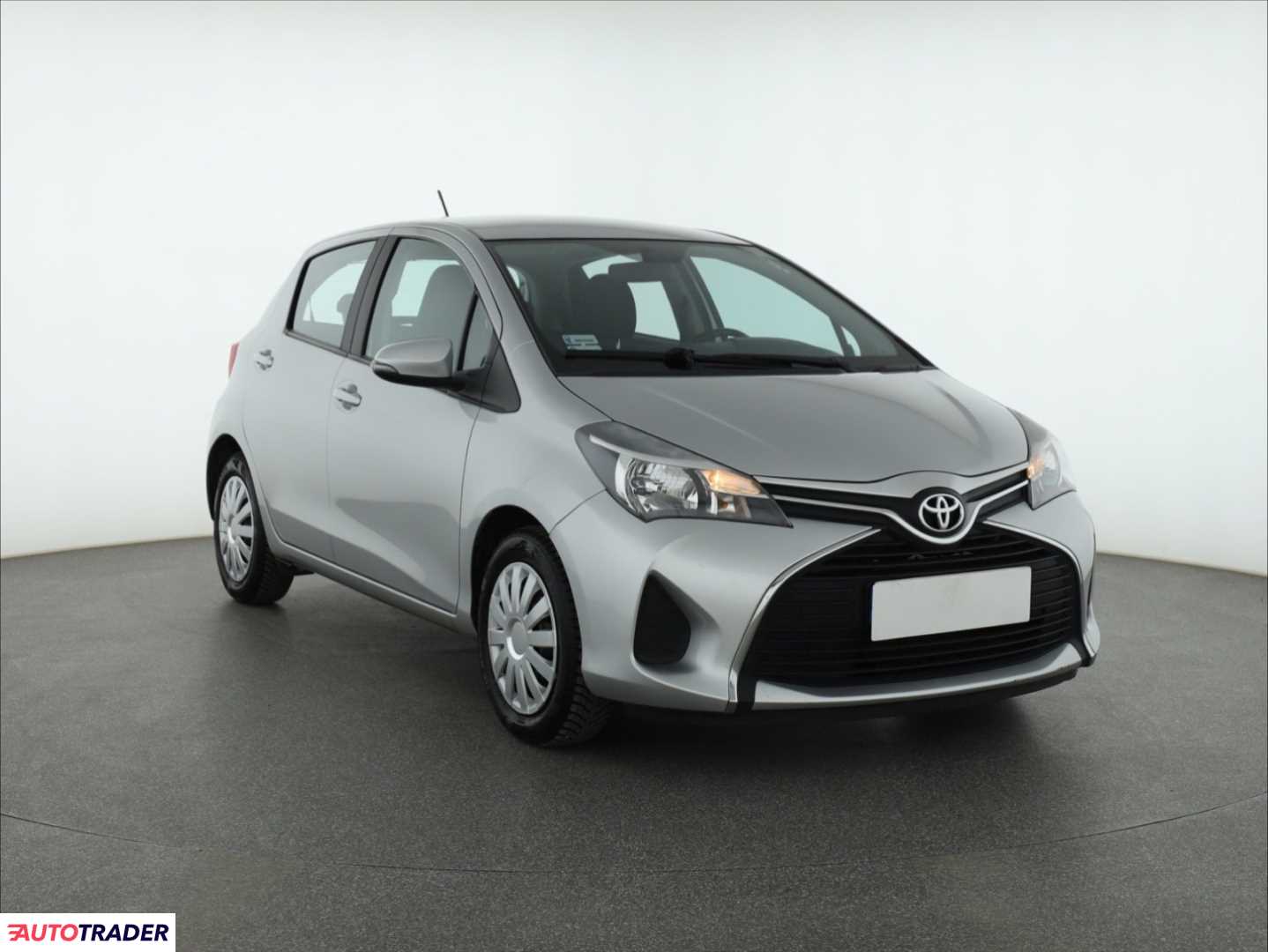 Toyota Yaris 2015 1.0 68 KM