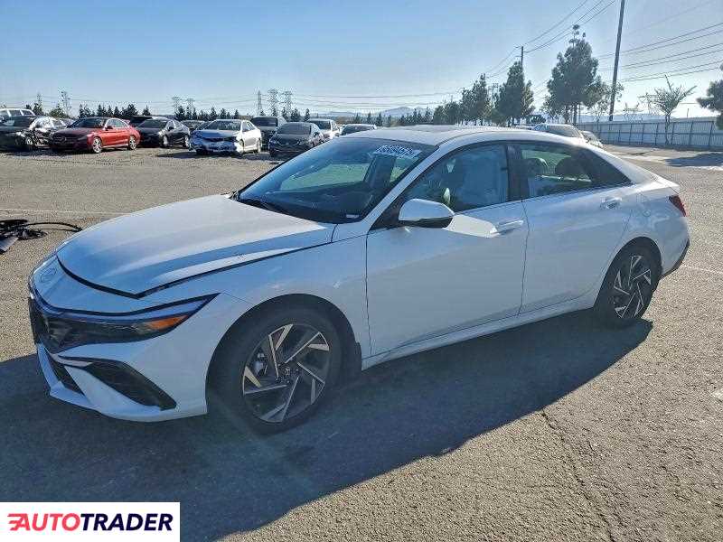 Hyundai Elantra 2025 1