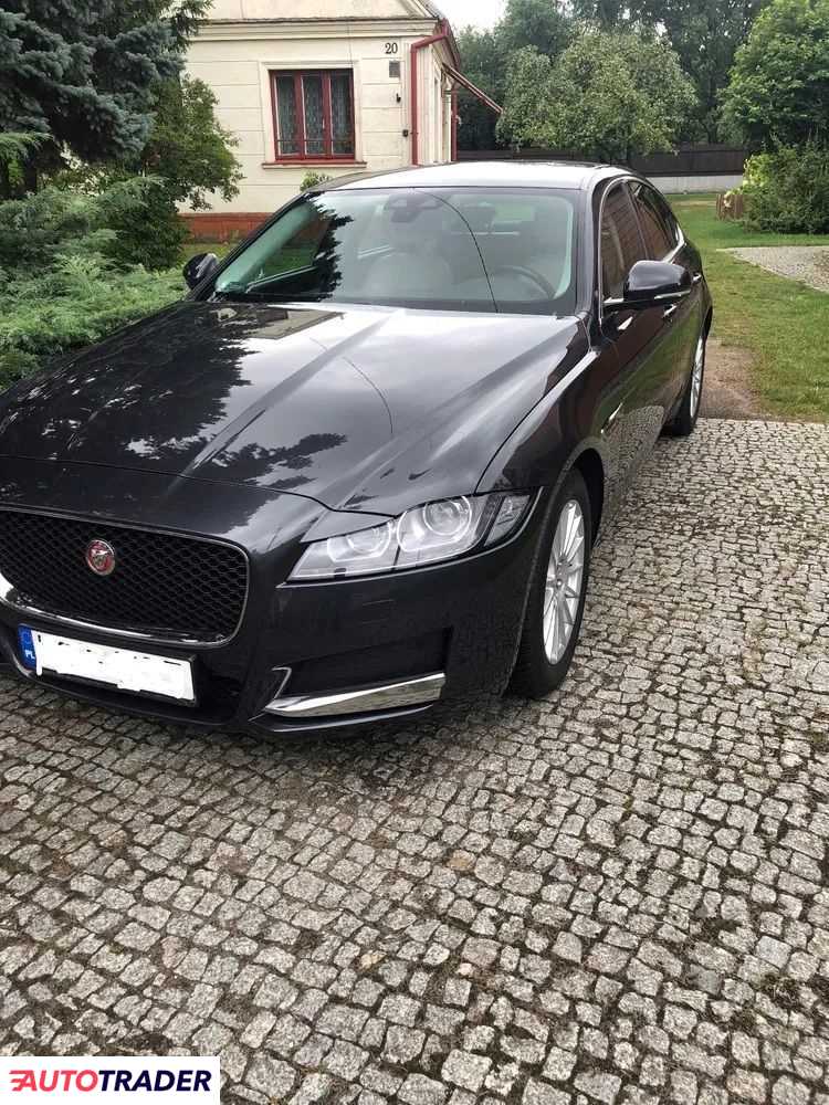 Jaguar XF 2017 2.0 163 KM
