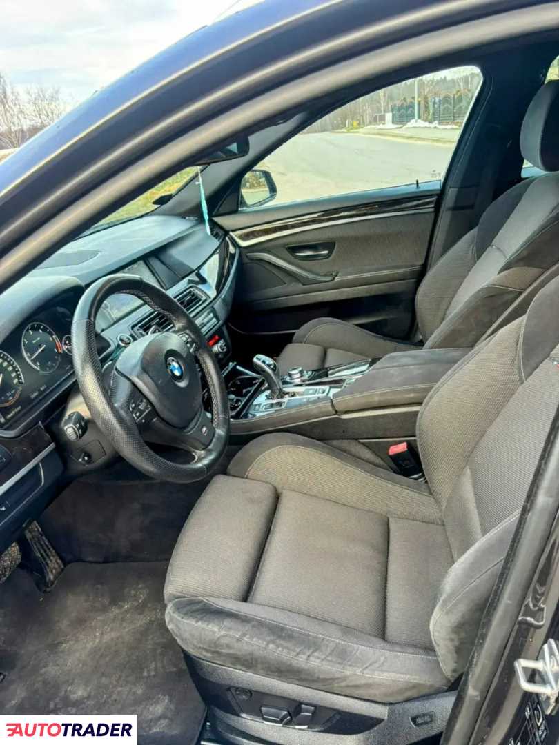 BMW 550 2012 3.0 381 KM BMW 550 2012 3.0 381 KM