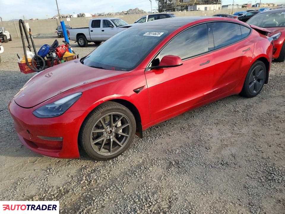 Tesla Model 3 2022