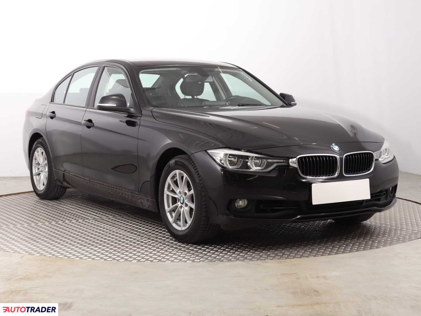 BMW 318 2015 1.5 134 KM BMW 318 2015 1.5 134 KM