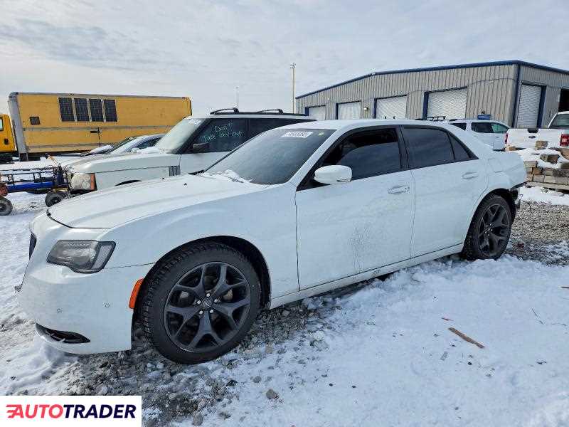 Chrysler 300C 2021 3
