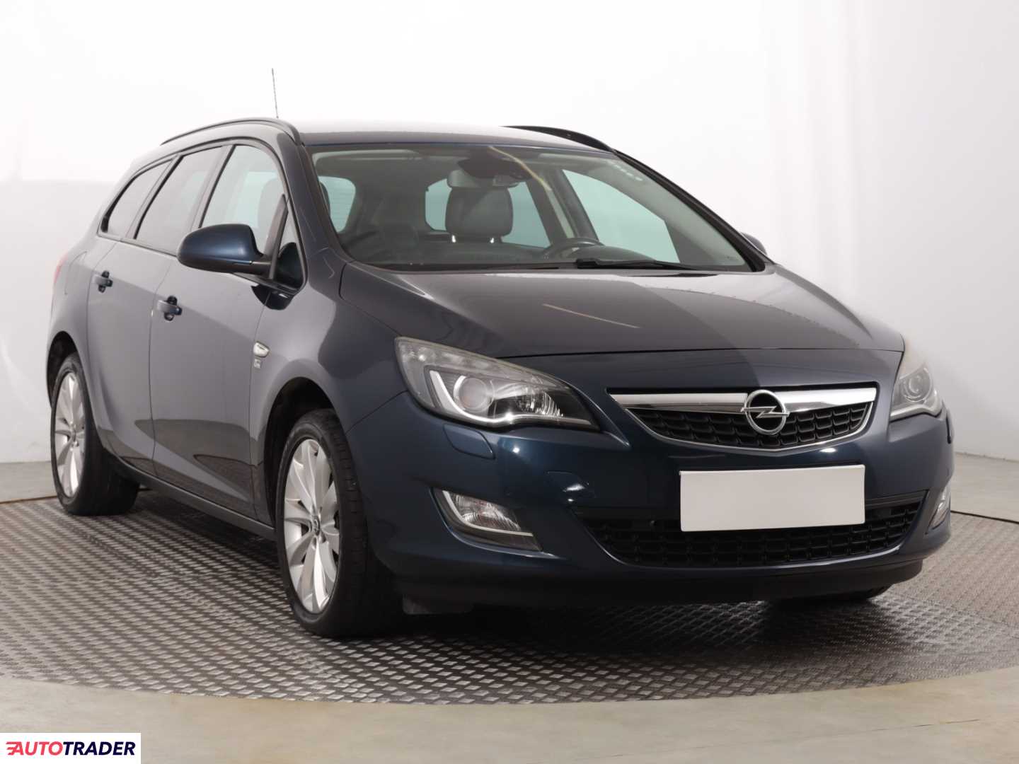 Opel Astra 2012 1.4 138 KM
