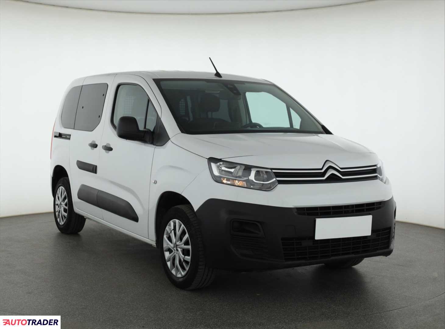 Citroen Berlingo 2023 1.2 108 KM