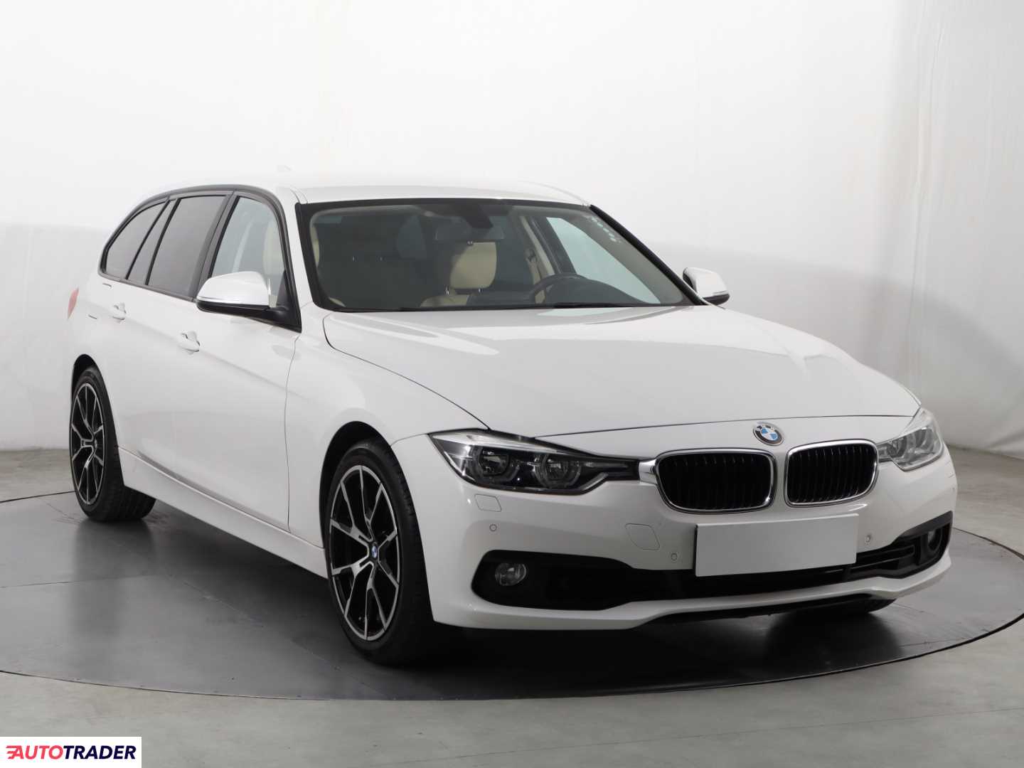 BMW 318 2016 1.5 134 KM BMW 318 2016 1.5 134 KM